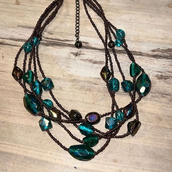 Glass Beads On 5 Strands With Copper Colored Sead Beads - Picture 1 of 6